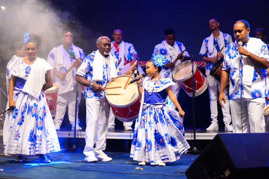 Grupos de batuque e marabaixo proporcionaram um espetáculo que encantou o público presente