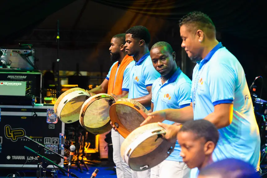 Grupos de batuque e marabaixo proporcionaram um espetáculo que encantou o público presente