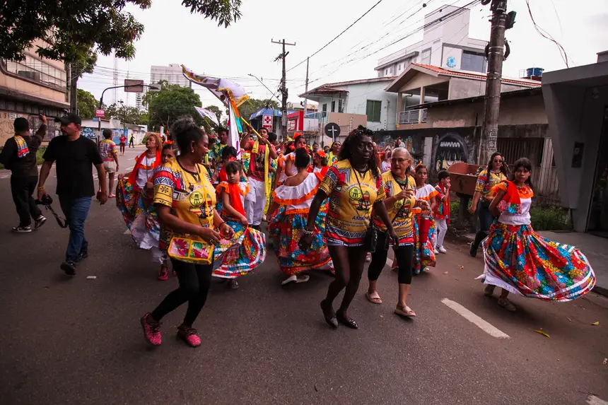  <div class='credito_fotos'>Foto: Gabriel Penha/Fundação Marabaixo   |   <a href='/midias/2025/originais/20251124112116-GF00016719-F00210308.webp' download><i class='fa-solid fa-download'></i> Download</a></div>