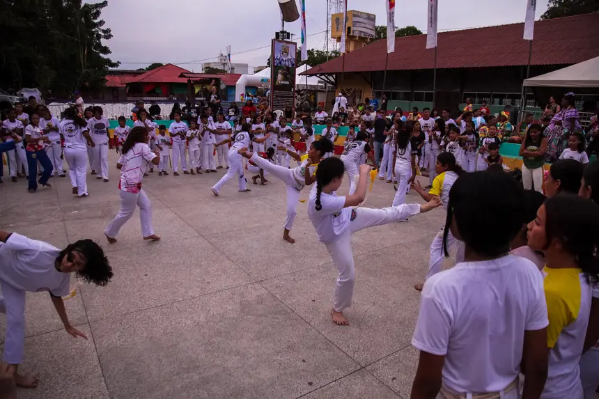  <div class='credito_fotos'>Foto: Gabriel Penha/Fundação Marabaixo   |   <a href='/midias/2025/originais/20251124112207-GF00016719-F00210347.webp' download><i class='fa-solid fa-download'></i> Download</a></div>