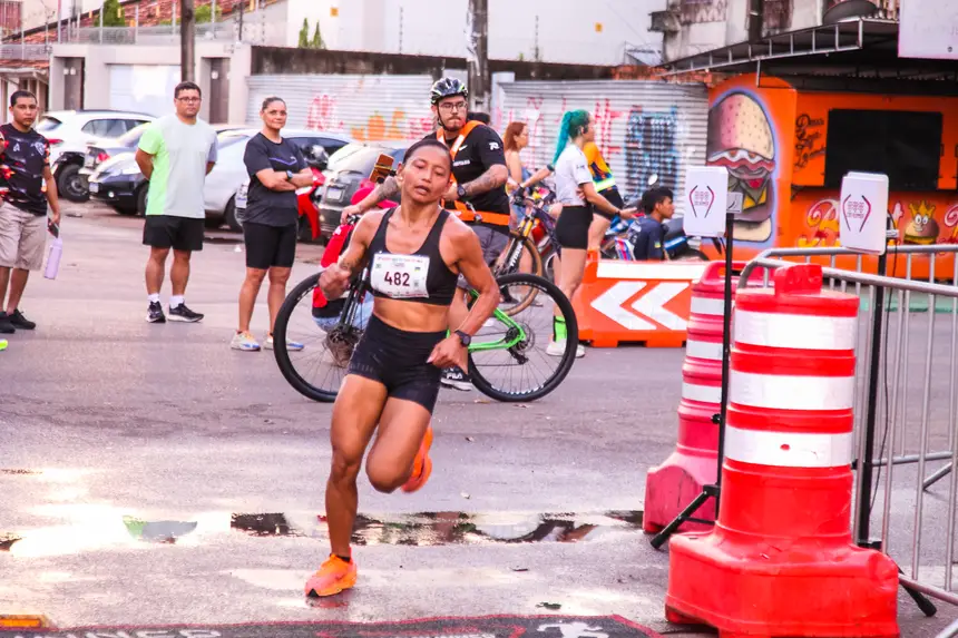  <div class='credito_fotos'>Foto: Gabriel Penha/Fundação Marabaixo   |   <a href='/midias/2025/originais/20251124112434-GF00016720-F00210395.webp' download><i class='fa-solid fa-download'></i> Download</a></div>