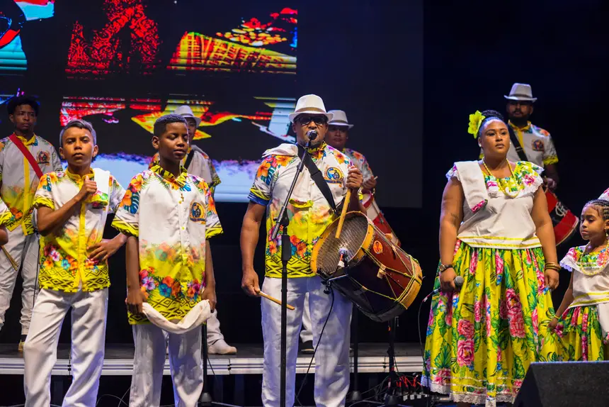  <div class='credito_fotos'>Foto: Gabriel Penha/Fundação Marabaixo   |   <a href='/midias/2025/originais/20251124140630-GF00016722-F00210469.webp' download><i class='fa-solid fa-download'></i> Download</a></div>