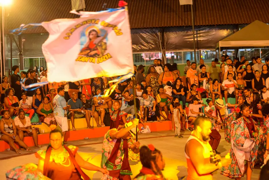  <div class='credito_fotos'>Foto: Gabriel Penha/Fundação Marabaixo   |   <a href='/midias/2025/originais/20251124140659-GF00016722-F00210492.webp' download><i class='fa-solid fa-download'></i> Download</a></div>