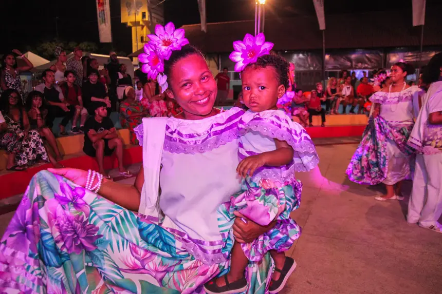  <div class='credito_fotos'>Foto: Gabriel Penha/Fundação Marabaixo   |   <a href='/midias/2025/originais/20251124140819-GF00016722-F00210554.webp' download><i class='fa-solid fa-download'></i> Download</a></div>