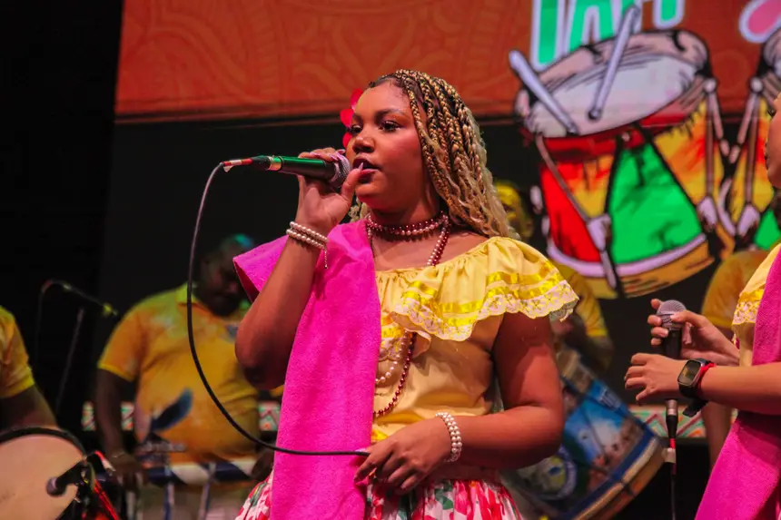  <div class='credito_fotos'>Foto: Gabriel Penha/Fundação Marabaixo   |   <a href='/midias/2025/originais/20251124140838-GF00016722-F00210568.webp' download><i class='fa-solid fa-download'></i> Download</a></div>