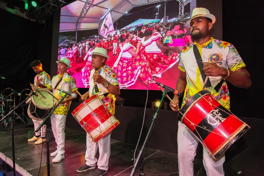  <div class='credito_fotos'>Foto: Gabriel Penha/Fundação Marabaixo   |   <a href='/midias/2025/originais/20251124140904-GF00016722-F00210588.webp' download><i class='fa-solid fa-download'></i> Download</a></div>