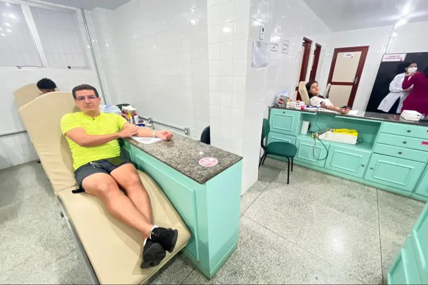 o casal Ramon Vales e Iderlane Tavares que doam sangue há anos.