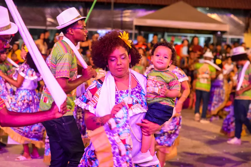  <div class='credito_fotos'>Foto: Gabriel Penha/Fundação Marabaixo   |   <a href='/midias/2025/originais/20251126094559-GF00016724-F00210682.webp' download><i class='fa-solid fa-download'></i> Download</a></div>