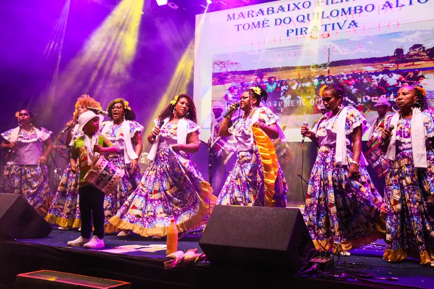  <div class='credito_fotos'>Foto: Gabriel Penha/Fundação Marabaixo   |   <a href='/midias/2025/originais/20251126094655-GF00016724-F00210727.webp' download><i class='fa-solid fa-download'></i> Download</a></div>