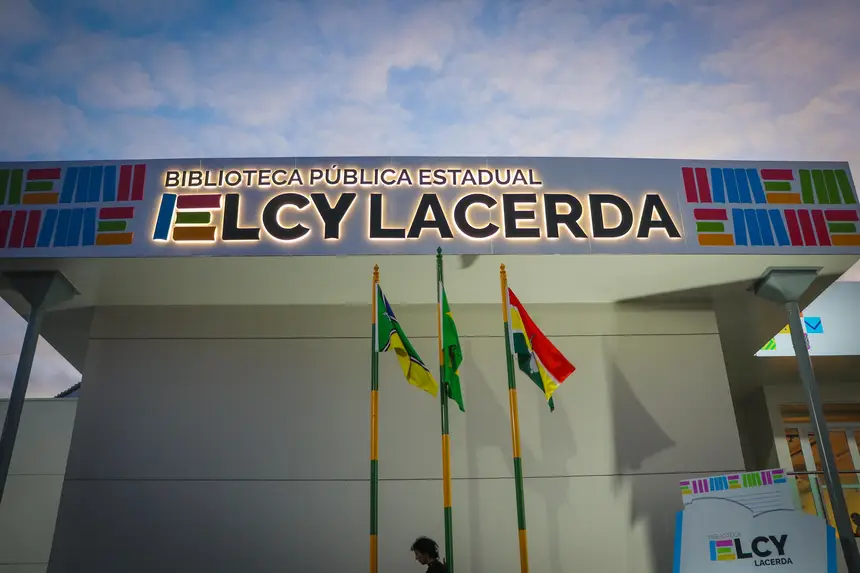 A biblioteca já está aberta ao público 