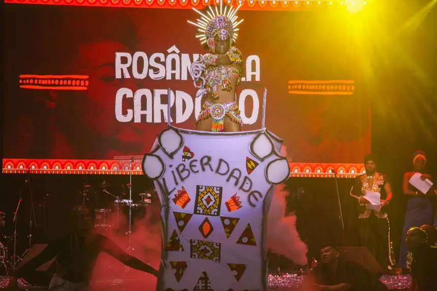  <div class='credito_fotos'>Foto: Gabriel Penha/Fundação Marabaixo   |   <a href='/midias/2025/originais/20251128150721-GF00016739-F00211239.webp' download><i class='fa-solid fa-download'></i> Download</a></div>