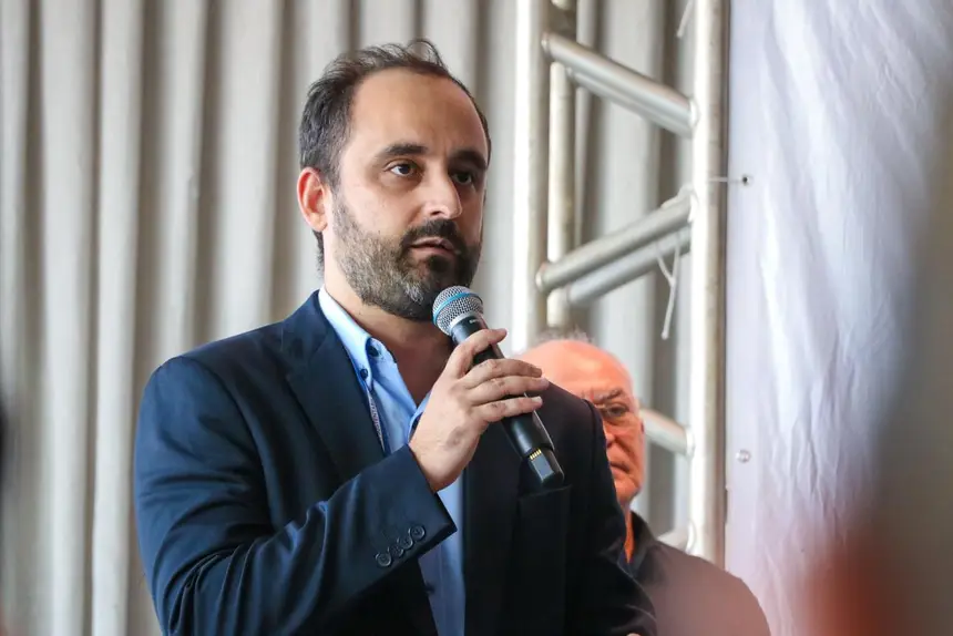  <div class='credito_fotos'>Foto: Ruan Alves / GEA   |   <a href='/midias/2025/originais/20251201160933-GF00016747-F00211416.webp' download><i class='fa-solid fa-download'></i> Download</a></div>