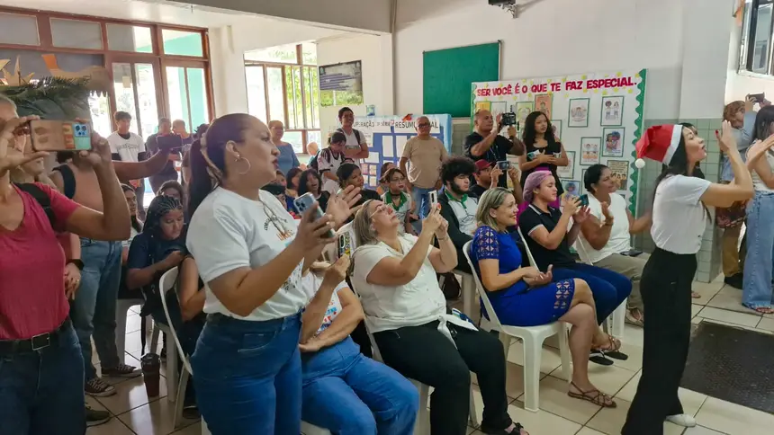 O coral emocionou os presentes
