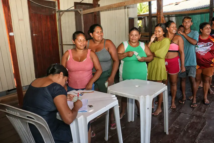 Para o recebimento dos kits alimentares as pessoas realizaram um cadastro prévio.