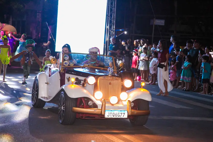  <div class='credito_fotos'>Foto: Gabriel Penha/Fundação Marabaixo   |   <a href='/midias/2025/originais/20251209093017-GF00016758-F00211754.webp' download><i class='fa-solid fa-download'></i> Download</a></div>