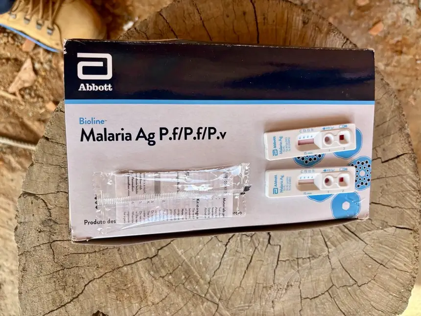 Teste rápido da malária. Com o resultado em pouco mais de 20 minutos à população tem a oportunidade de identificar diagnóstico precoce da doença 