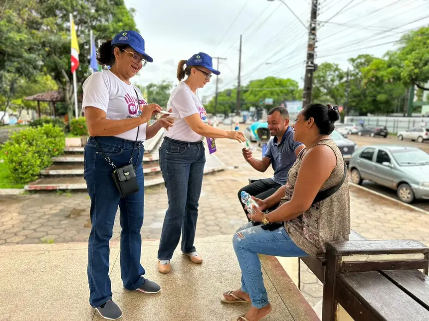 Blitz educativa sobre hanseníase levou informações à população, reforçando sinais, formas de prevenção e a importância do diagnóstico precoce.