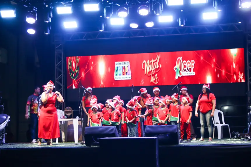 Coral dos alunos da Escola José Antônio da Silva