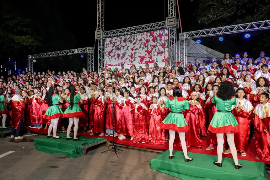 A cantata cumpriu um papel pedagógico ao proporcionar aos estudantes uma experiência sensorial completa, com palco, iluminação, figurino e efeitos visuais