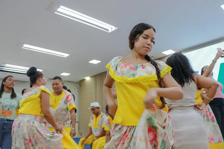 Zimba é dançado pela primeira vez no Palácio do Setentrião