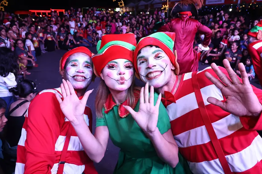 Muitas cores e alegrias dos personagens cativam ao público 