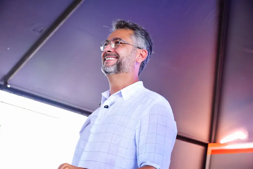  <div class='credito_fotos'>Foto: Max Renê/GEA &nbsp;&nbsp;|&nbsp;&nbsp; <a href='/midias/2025/originais/20251226124315-GF00016769-F00212167.webp' download><i class='fa-solid fa-download'></i> Download</a></div>