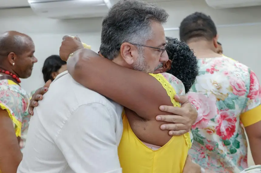  <div class='credito_fotos'>Foto: Ruan Alves / GEA &nbsp;&nbsp;|&nbsp;&nbsp; <a href='/midias/2025/originais/20251226132329-GF00016773-F00212263.webp' download><i class='fa-solid fa-download'></i> Download</a></div>