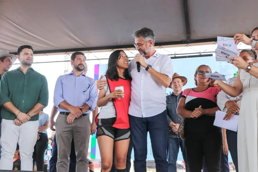  <div class='credito_fotos'>Foto: Ruan Alves / GEA &nbsp;&nbsp;|&nbsp;&nbsp; <a href='/midias/2025/originais/20251226134822-GF00016776-F00212349.webp' download><i class='fa-solid fa-download'></i> Download</a></div>