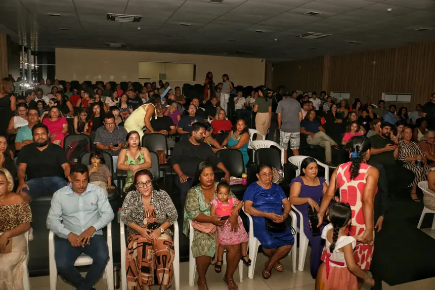  <div class='credito_fotos'>Foto: Aog Rocha/GEA &nbsp;&nbsp;|&nbsp;&nbsp; <a href='/midias/2025/originais/20251226154218-GF00016785-F00212622.webp' download><i class='fa-solid fa-download'></i> Download</a></div>