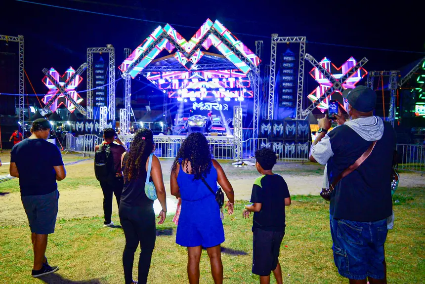  <div class='credito_fotos'>Foto: Maksuel Martins/GEA &nbsp;&nbsp;|&nbsp;&nbsp; <a href='/midias/2025/originais/20251227214951-GF00016810-F00213211.webp' download><i class='fa-solid fa-download'></i> Download</a></div>