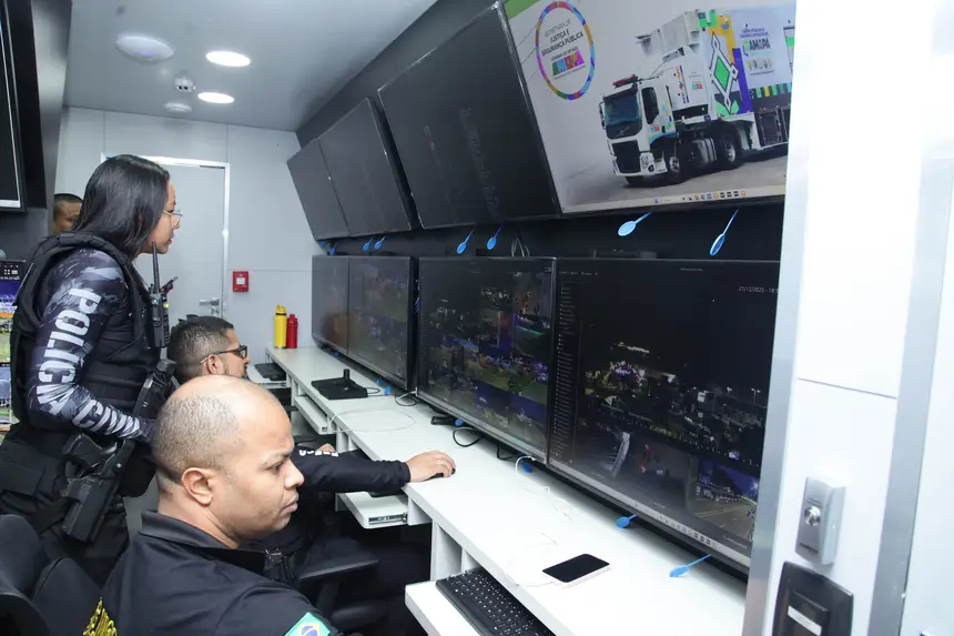  <div class='credito_fotos'>Foto: Ladson Mira / Secom Gea &nbsp;&nbsp;|&nbsp;&nbsp; <a href='/midias/2025/originais/20251227215027-GF00016810-F00213216.webp' download><i class='fa-solid fa-download'></i> Download</a></div>