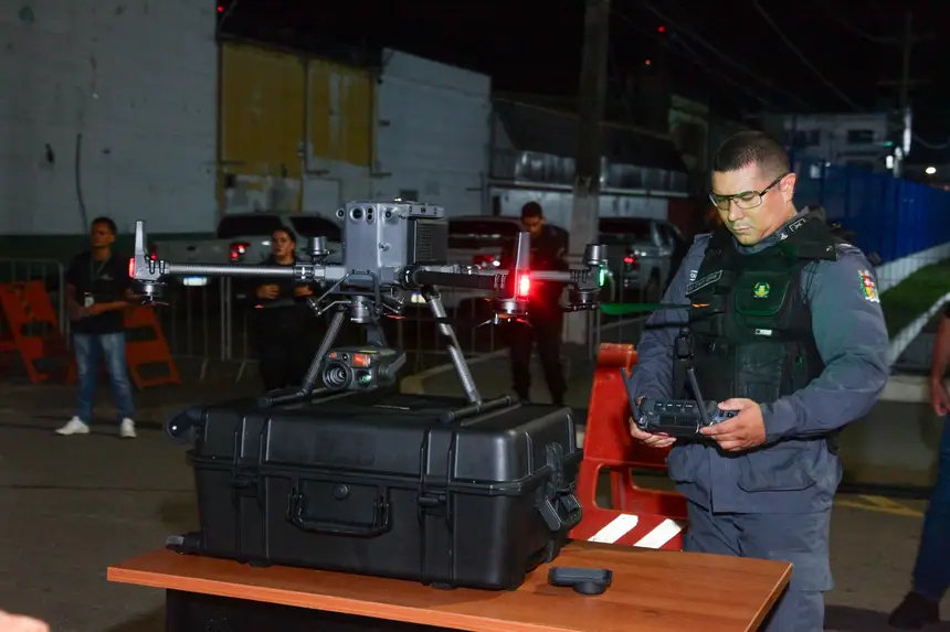  <div class='credito_fotos'>Foto: Ladson Mira / Secom Gea &nbsp;&nbsp;|&nbsp;&nbsp; <a href='/midias/2025/originais/20251227215036-GF00016810-F00213220.webp' download><i class='fa-solid fa-download'></i> Download</a></div>