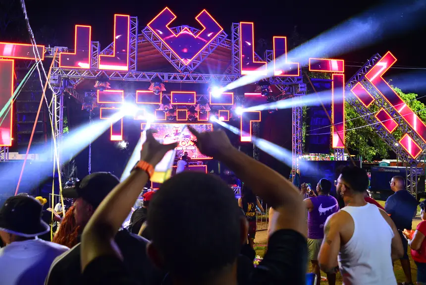  <div class='credito_fotos'>Foto: Maksuel Martins/GEA &nbsp;&nbsp;|&nbsp;&nbsp; <a href='/midias/2025/originais/20251227230459-GF00016811-F00213245.webp' download><i class='fa-solid fa-download'></i> Download</a></div>