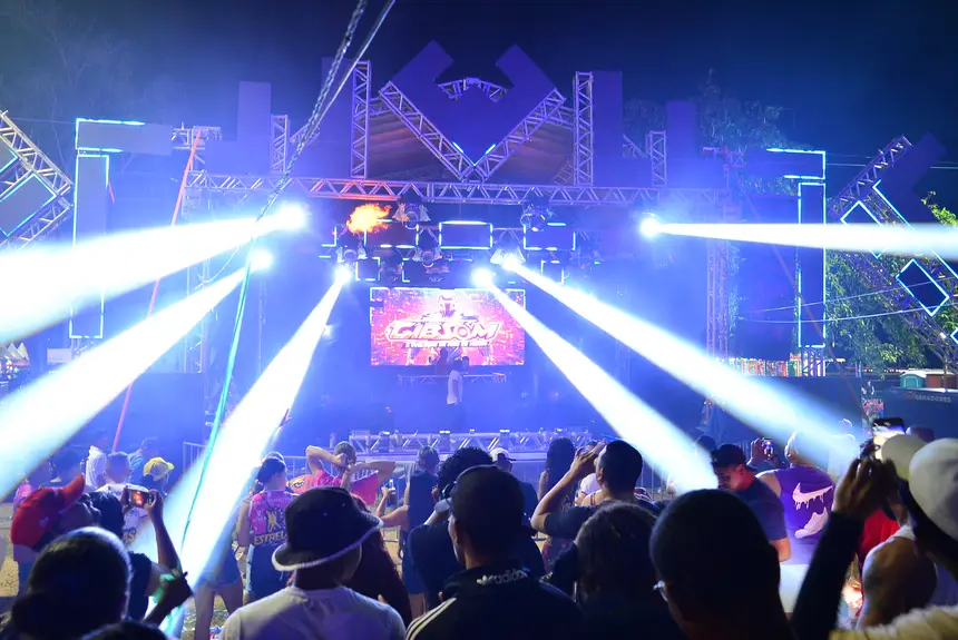  <div class='credito_fotos'>Foto: Maksuel Martins/GEA &nbsp;&nbsp;|&nbsp;&nbsp; <a href='/midias/2025/originais/20251227230502-GF00016811-F00213247.webp' download><i class='fa-solid fa-download'></i> Download</a></div>