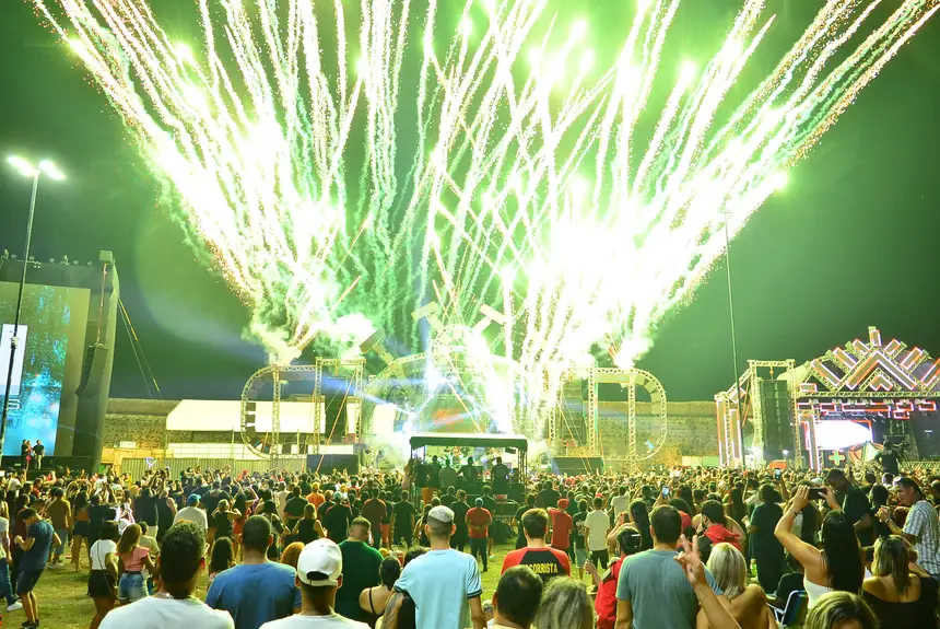  <div class='credito_fotos'>Foto: Maksuel Martins/GEA &nbsp;&nbsp;|&nbsp;&nbsp; <a href='/midias/2025/originais/20251228031023-GF00016817-F00213419.webp' download><i class='fa-solid fa-download'></i> Download</a></div>