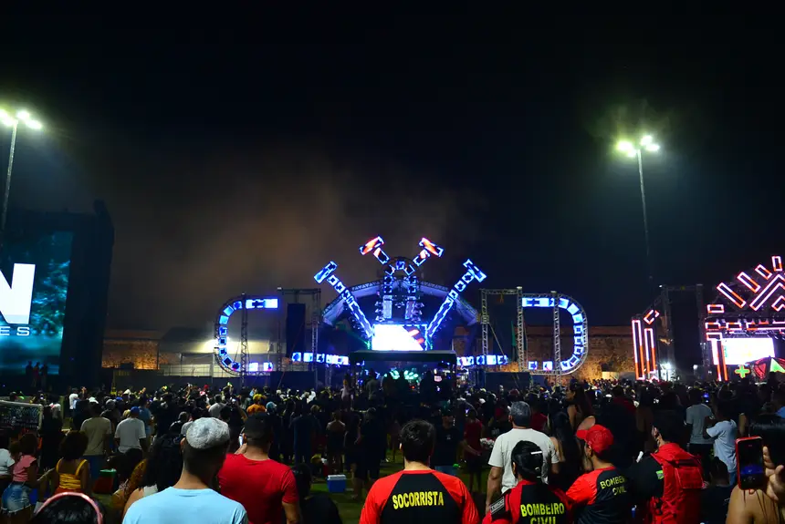  <div class='credito_fotos'>Foto: Maksuel Martins/GEA &nbsp;&nbsp;|&nbsp;&nbsp; <a href='/midias/2025/originais/20251228031107-GF00016817-F00213449.webp' download><i class='fa-solid fa-download'></i> Download</a></div>