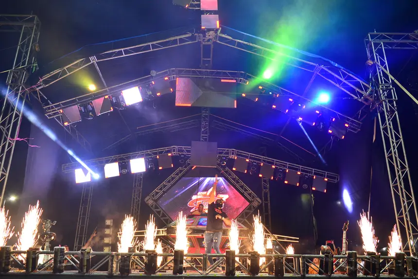  <div class='credito_fotos'>Foto: Maksuel Martins/GEA &nbsp;&nbsp;|&nbsp;&nbsp; <a href='/midias/2025/originais/20251228041802-GF00016819-F00213509.webp' download><i class='fa-solid fa-download'></i> Download</a></div>