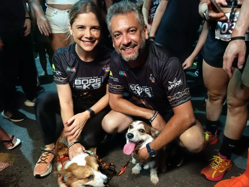 Governador correu ao lado da primeira-dama, Priscilla Flores e pets