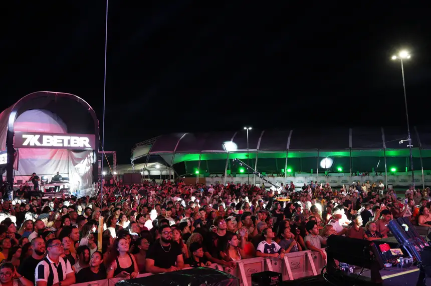  <div class='credito_fotos'>Foto: Lidiane Lima/GEA &nbsp;&nbsp;|&nbsp;&nbsp; <a href='/midias/2025/originais/20251228225241-GF00016824-F00213734.webp' download><i class='fa-solid fa-download'></i> Download</a></div>