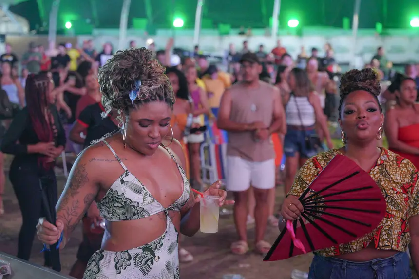  <div class='credito_fotos'>Foto: Lidiane Lima/GEA &nbsp;&nbsp;|&nbsp;&nbsp; <a href='/midias/2025/originais/20251229013154-GF00016826-F00213834.webp' download><i class='fa-solid fa-download'></i> Download</a></div>