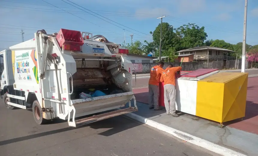 Equipe atuando na Limpeza Município de Mazagão