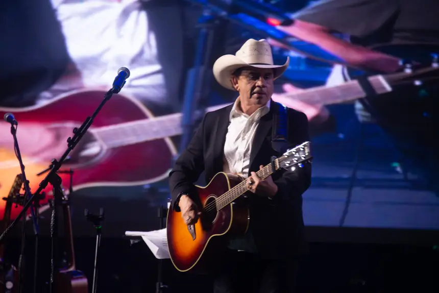  <div class='credito_fotos'>Foto: Maksuel Martins/GEA &nbsp;&nbsp;|&nbsp;&nbsp; <a href='/midias/2025/originais/20251231022550-GF00016839-F00214300.webp' download><i class='fa-solid fa-download'></i> Download</a></div>