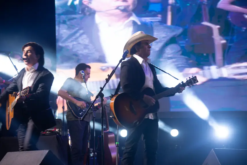  <div class='credito_fotos'>Foto: Maksuel Martins/GEA &nbsp;&nbsp;|&nbsp;&nbsp; <a href='/midias/2025/originais/20251231022553-GF00016839-F00214303.webp' download><i class='fa-solid fa-download'></i> Download</a></div>