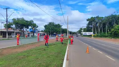 notícia: Manutenções em rodovias estaduais pelo Governo do Amapá avançam e serviços chegam à Duca Serra (AP-020), em Macapá