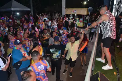 notícia: Carnaval nos Residenciais: festa no estilo 'micareta' e muita diversão animam moradores do Conjunto Jardim Açucena, em Macapá