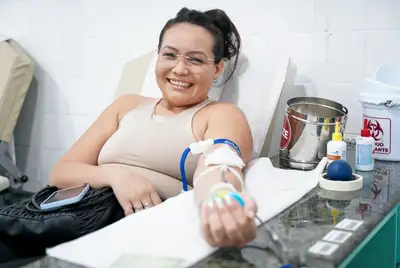 notícia: Hemoap recebe doadores de sangue com bateria de escola de samba em programação de carnaval