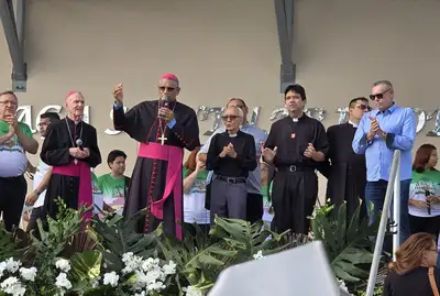 notícia: Governador do Amapá em exercício recepciona novo bispo da Diocese de Macapá