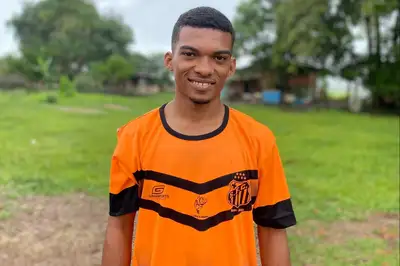 notícia: Jovem talento de área quilombola do Amapá recebe incentivo em busca do 'sonho' de brilhar no futebol