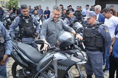 notícia: ‘Vai se integrar à comunidade e melhorar a vida dos moradores’, diz governador Clécio Luís ao implantar unidade de Moto Patrulhamento em Macapá