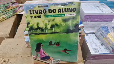 notícia: Dia Nacional do Livro Didático: Governo do Estado garante distribuição de livros para estudantes da rede pública